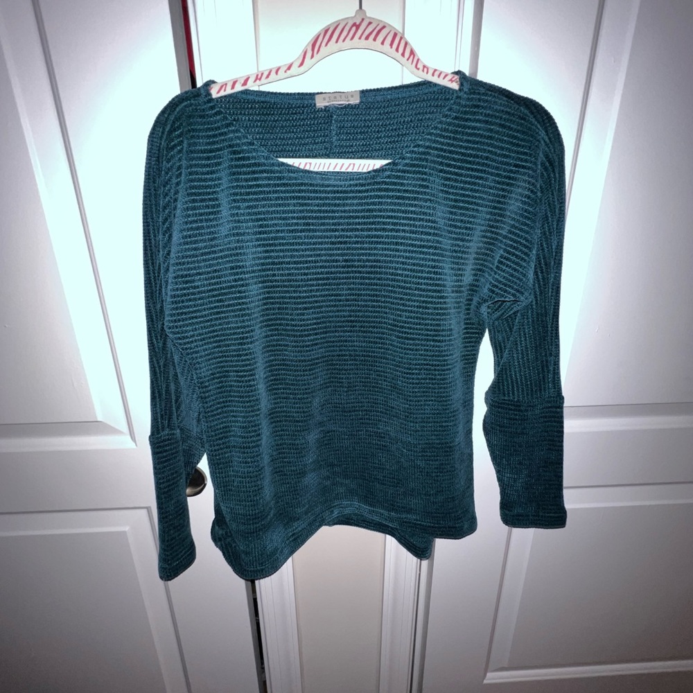 Scoop neck sweater